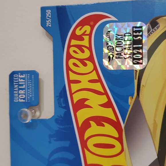 Aston Martin One-77 Yellow Hot Wheels Rescue Series 4/10 FACTORY SEALED - Picture 5 of 7